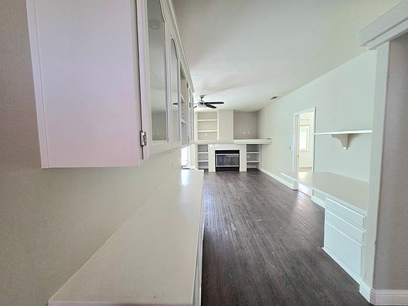 5th image of 2713 Northhill St