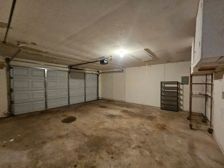 612 Springwood St — Photo 16