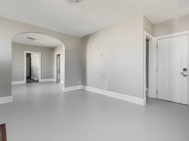3621 Benton Ave — Photo 4