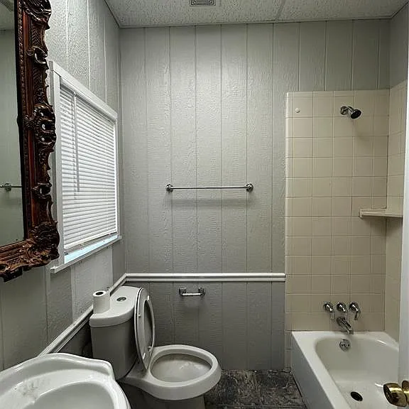 903 W 30th St #B — Photo 3