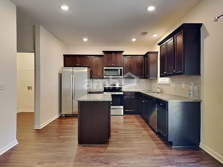 236 Addlestone Cir — Photo 3
