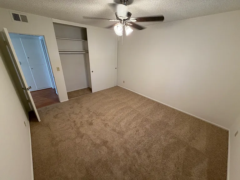 4444 Whitsett — Photo 24