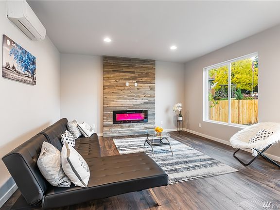 3rd image of 17519 11th Ave E