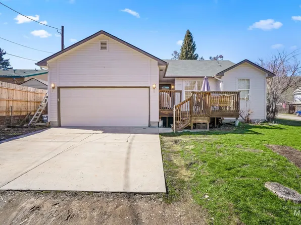 122 3rd Street Cir, Horseshoe Bend, ID 83629