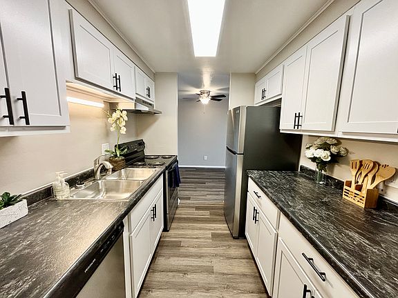 3rd image of 1116 Ann St APT 13