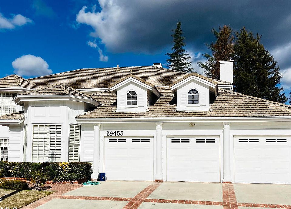 2nd image of 29455 Weeping Willow Dr