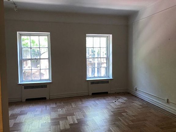 4th image of 6 Montague Ter APT 4B