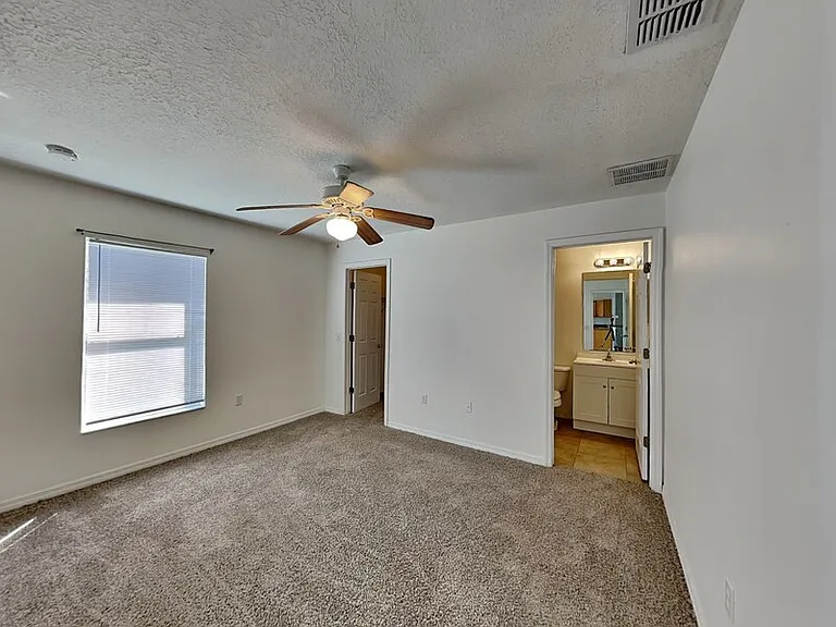 1406 Orlando Pl — Photo 7