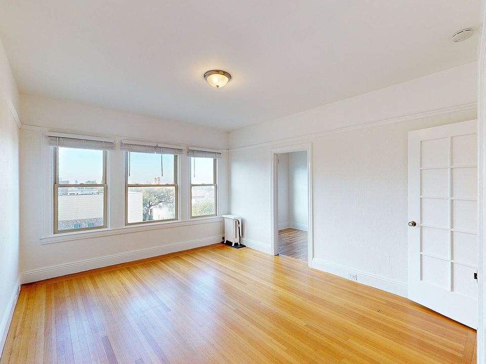 1st image of 1495 7th Ave #33