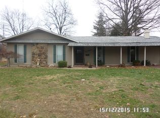 115 Cambridge Ct, Decatur, IL 62526