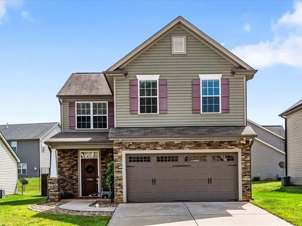 1391 Land Grove Dr, Kernersville, NC 27284