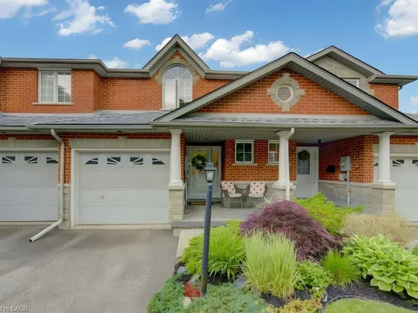 69 Troy St, Kitchener, ON N2H 1L9