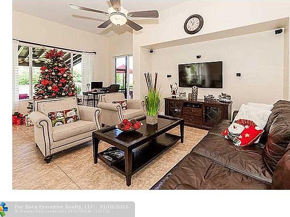 Home For Sale In Heron Bay