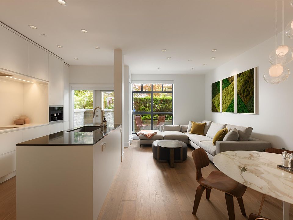 1st image of 2688 Vine St #106