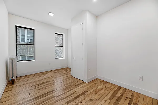 Rented by REAL New York | media 17