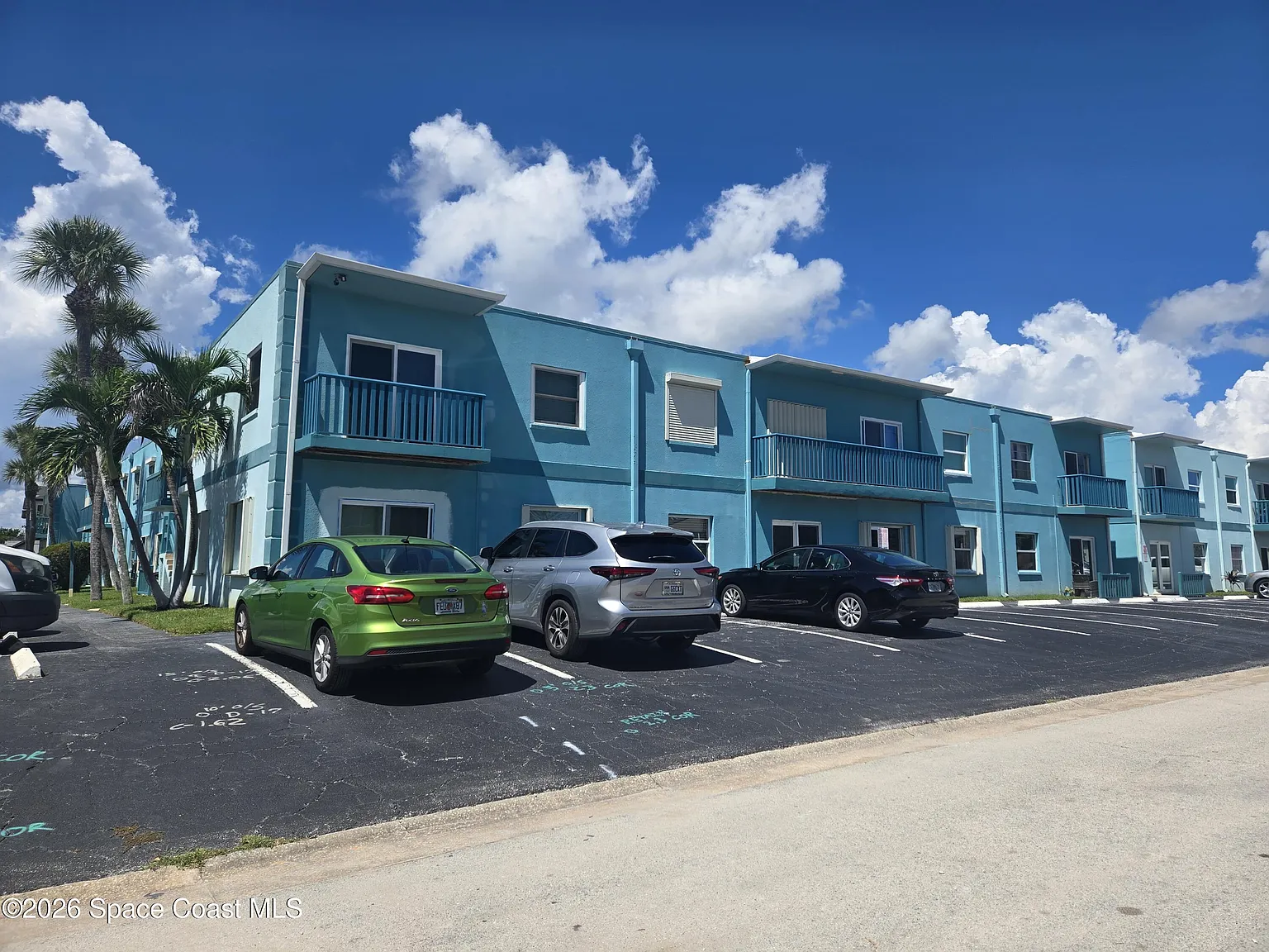 1 bed, 1.0 bath, 726 sqft, $1,400 — Photo 1