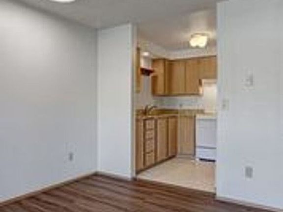 5th image of 12846 SE 40th Ln APT 7