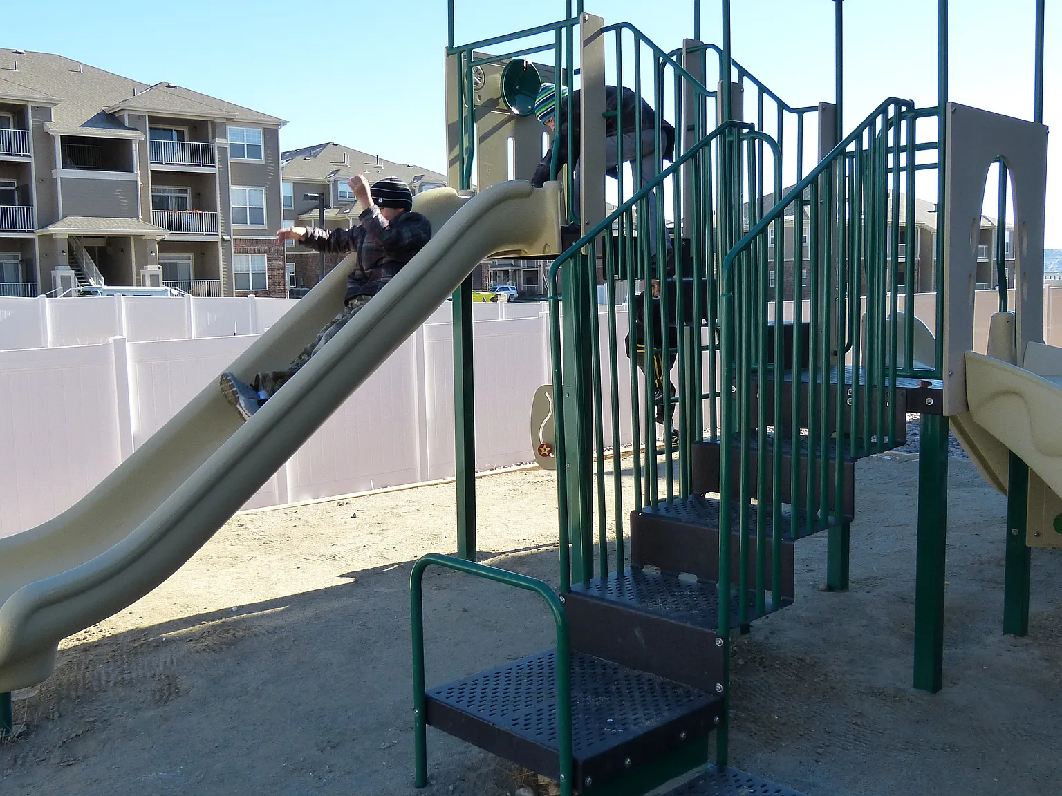 Creekside Apartments — Photo 3
