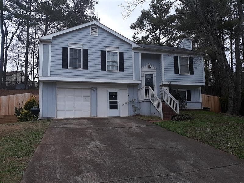 1st image of 893 Trace Cir NE
