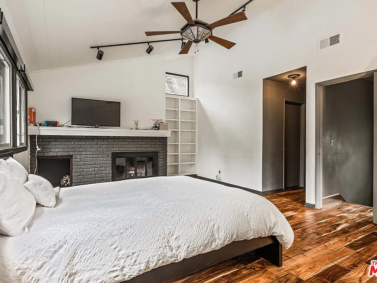 5228 Palm Dr — Photo 15