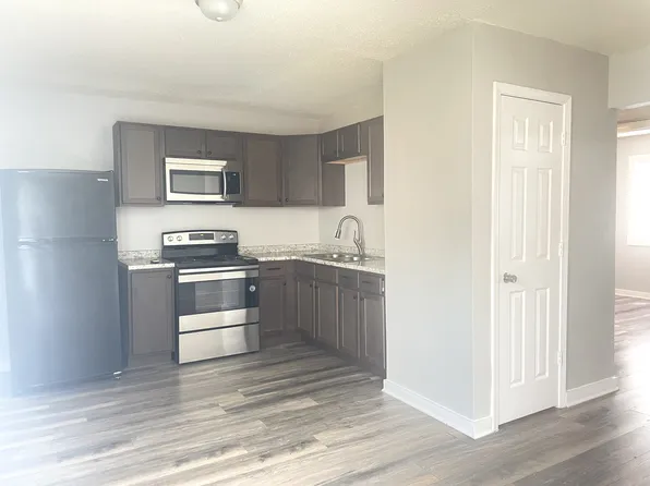 Sage Flats, 130 Beaumont St #2b1b, Martin, TN 38237