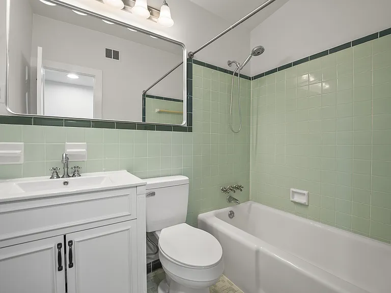 1608 Madrid Ave — Photo 10