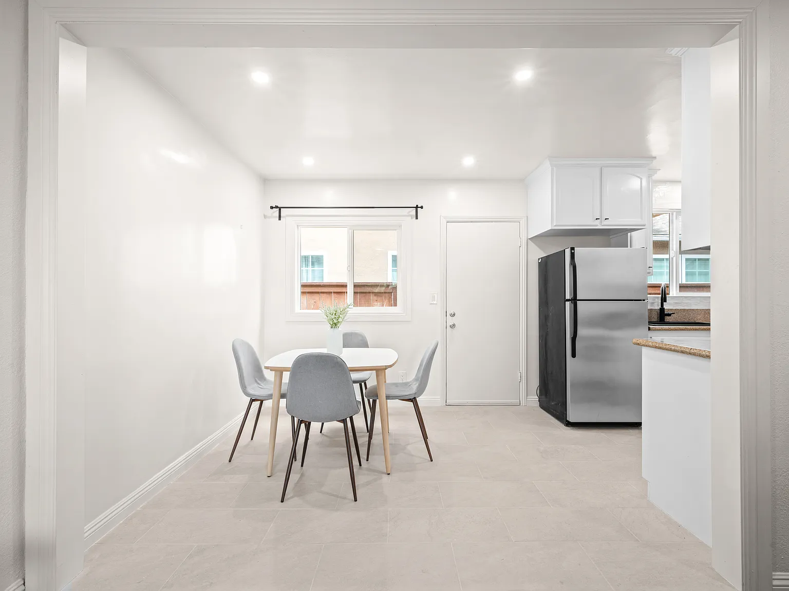 1 bed, 636 sqft, $2,845 — Photo 3