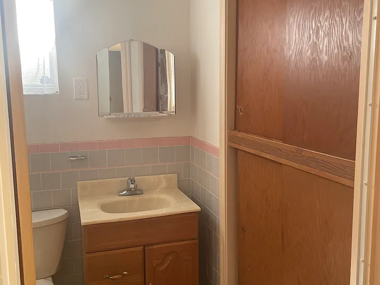 2420 Lexington Way — Photo 11