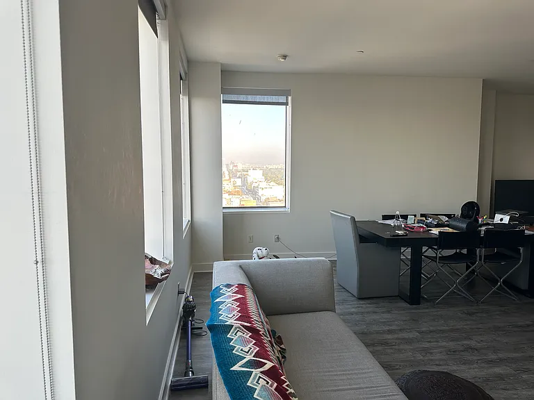 3810 Wilshire Blvd #1612 — Photo 5