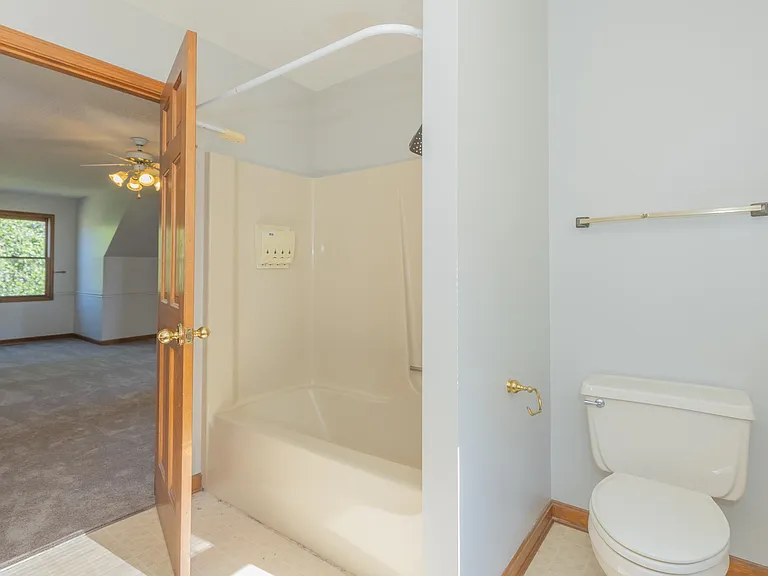 2939 Woodside Ct — Photo 13
