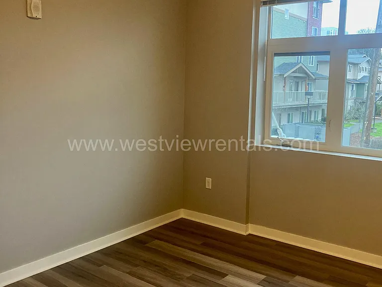 203 E Laurel St — Photo 240