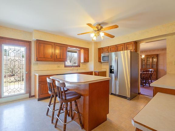 5th image of 26414 Imperial Rd
