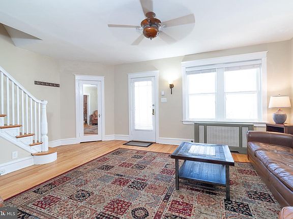 5th image of 1907 Linden St