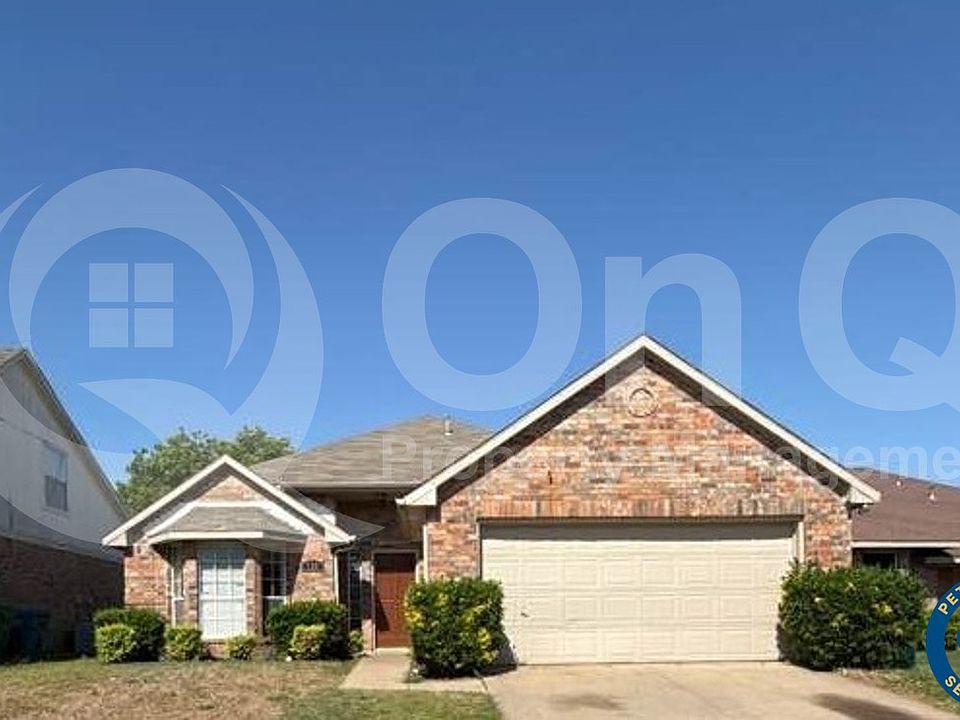 1st image of 733 Rockett Ln
