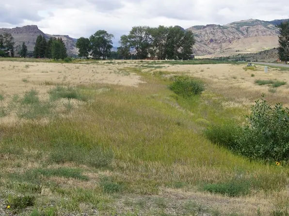 50 Stillwater Dr #108, Cody, WY 82414