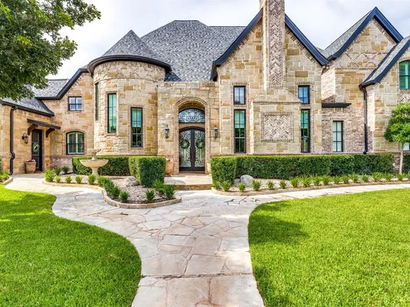129 Links Ln, Aledo, TX 76008