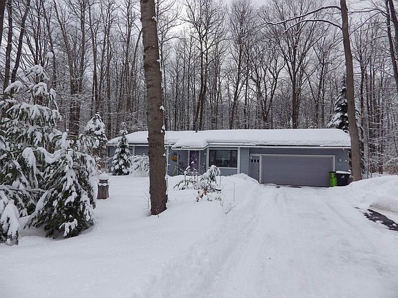 2nd image of 1137 Reads Run