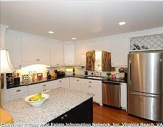 2nd image of 2424 Laurel Cove Dr