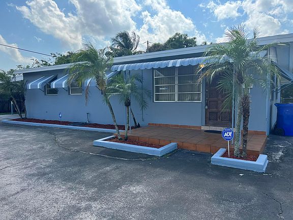 2nd image of 2832 Davie Boulevard