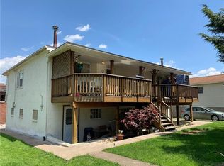 322 1/2 Emerson St, Vandergrift, PA 15690