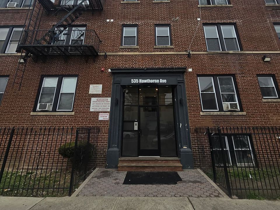 1st image of 535 Hawthorne Ave APT 207