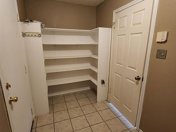4th image of 9906 Stonefield Pl