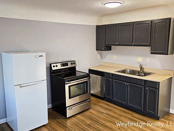 2nd image of 1932 Truitt Ave #4