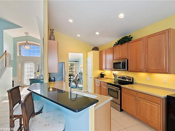 5th image of 16963 Oakstead Dr