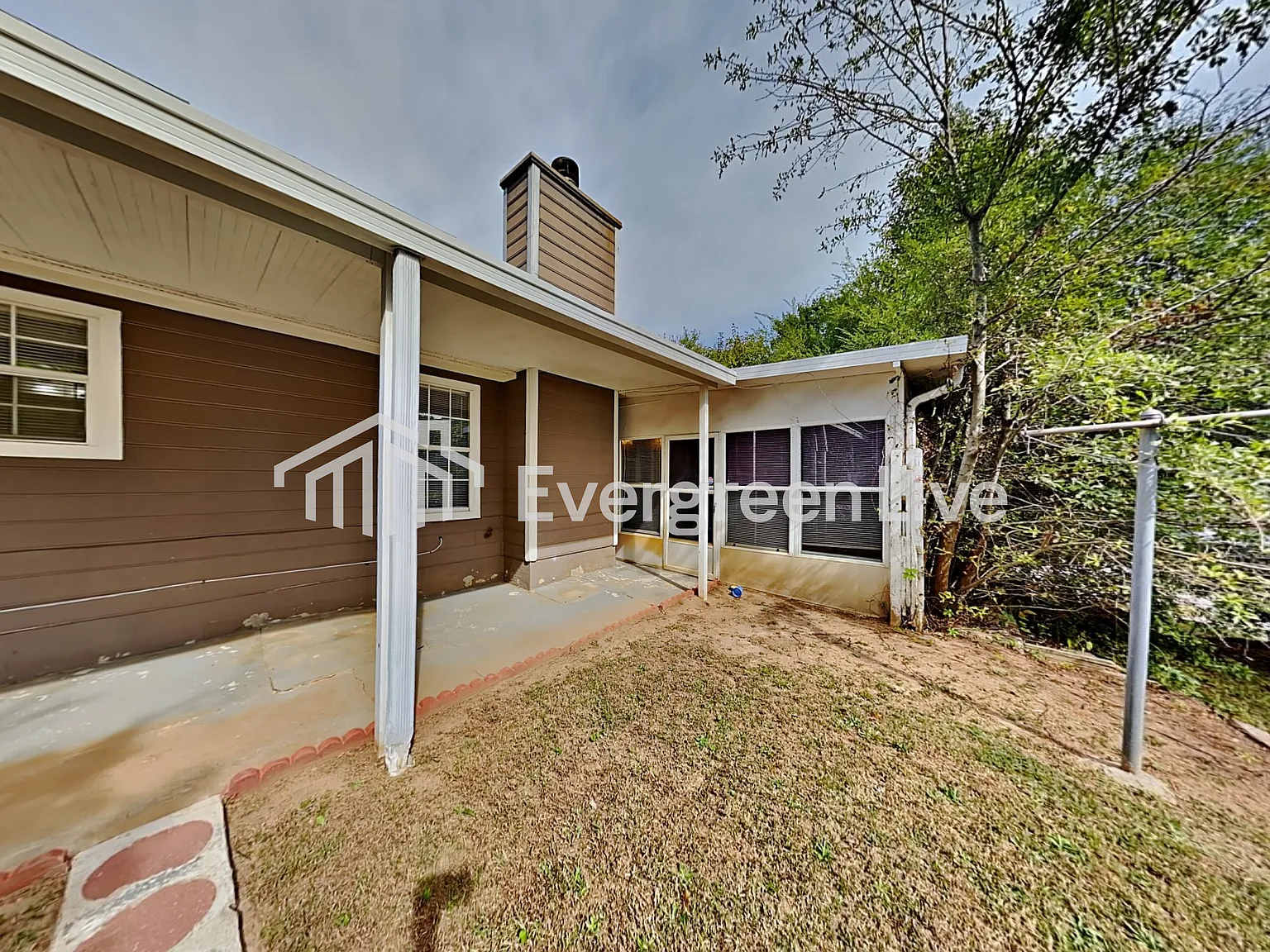 3 bed, 2.0 bath, 1512 sqft, $1,695 — Photo 2