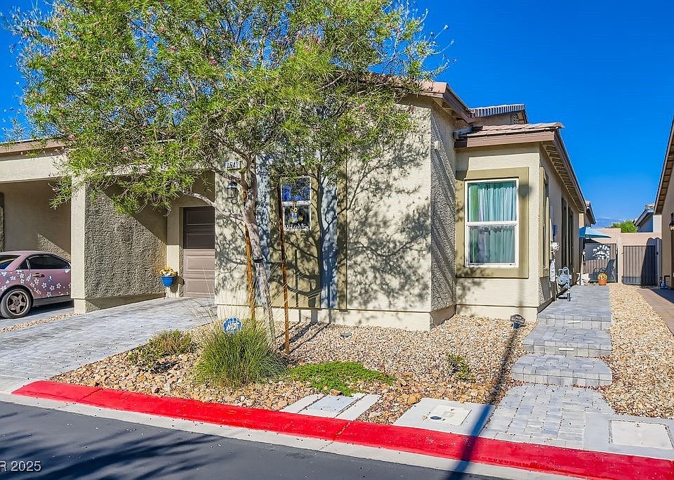 1st image of 7541 Garnet Moon St