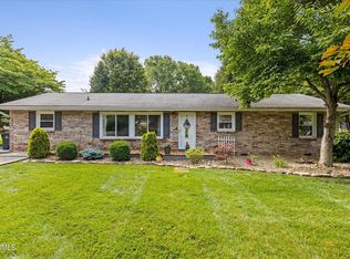 2328 Yorkcrest Dr, Knoxville, TN 37912