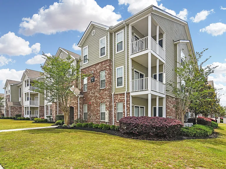 Charleston Apartment Homes — Photo 24