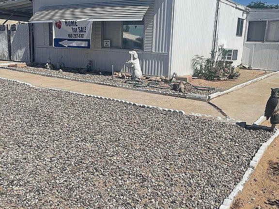 3rd image of 965 Glen Dr