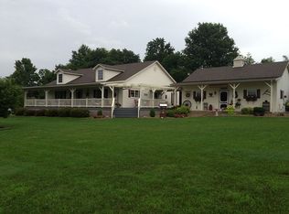 14102 E Loyola Rd, Mount Vernon, IL 62864